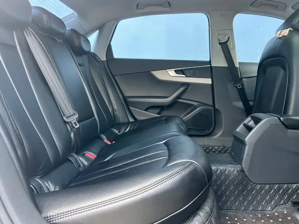 Audi A4L — миниатюра 6