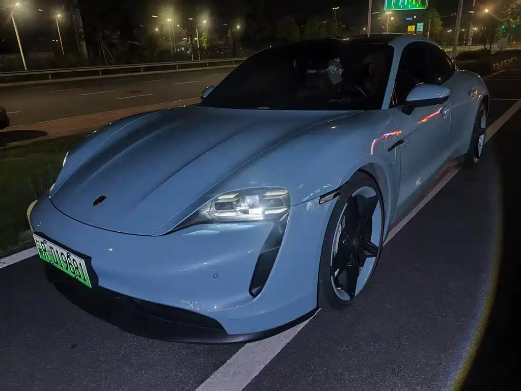Porsche Taycan