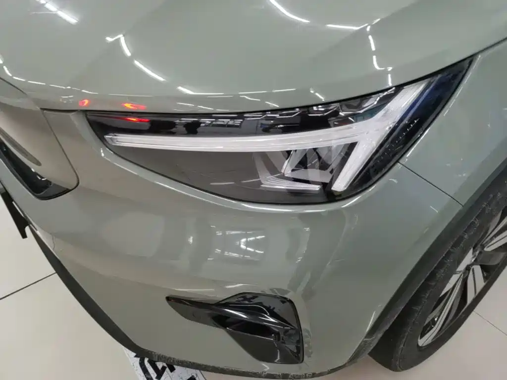 Volvo XC40 NEV — миниатюра 24