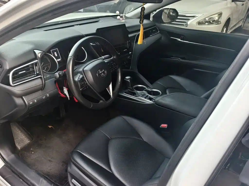 Toyota Camry — миниатюра 8