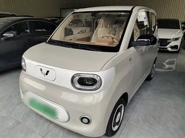 WULING AUTOMOBILE HONGGUANG MINIEV 2025