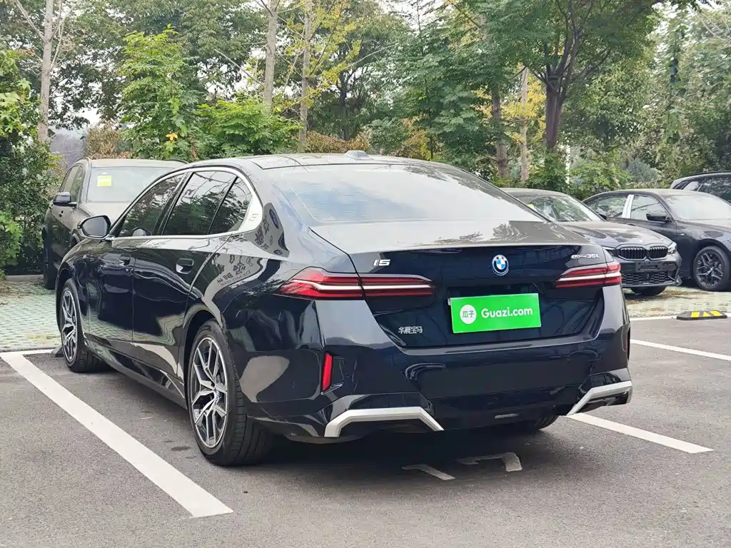 BMW i5 — миниатюра 5