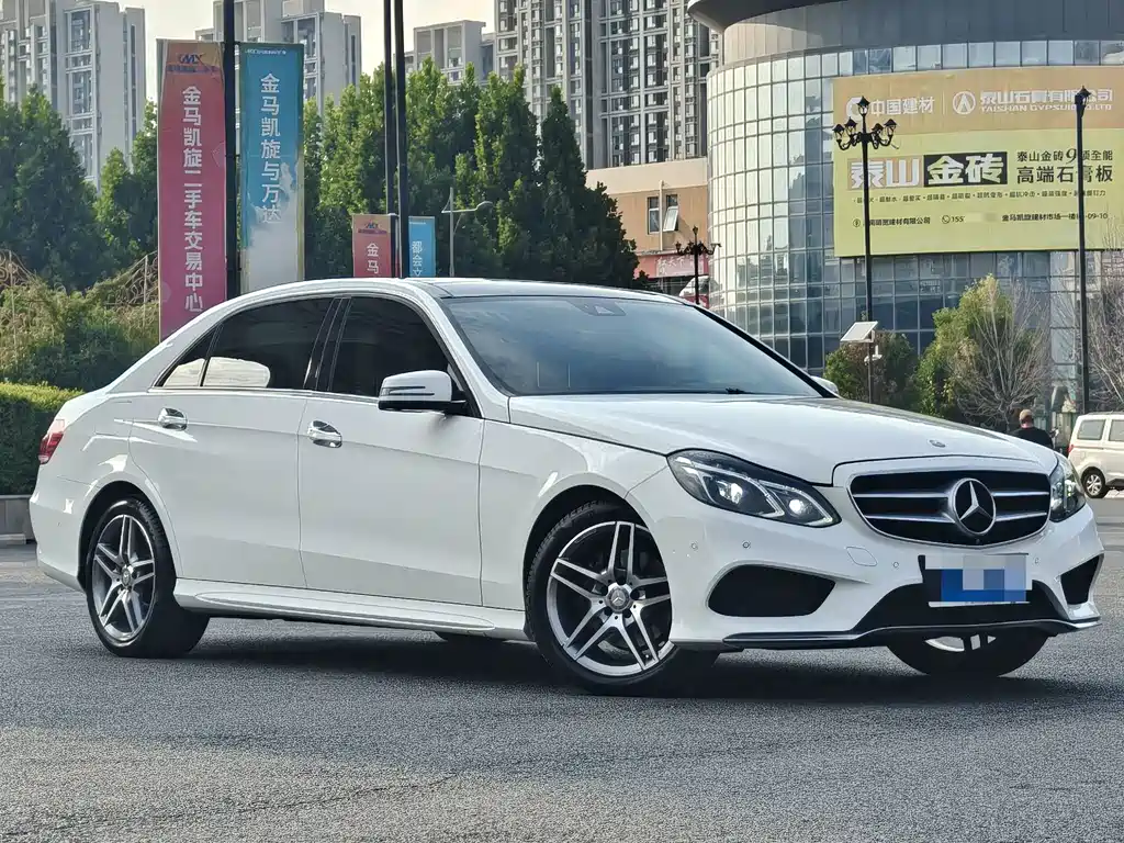 Mercedes-Benz E-Class — миниатюра 5