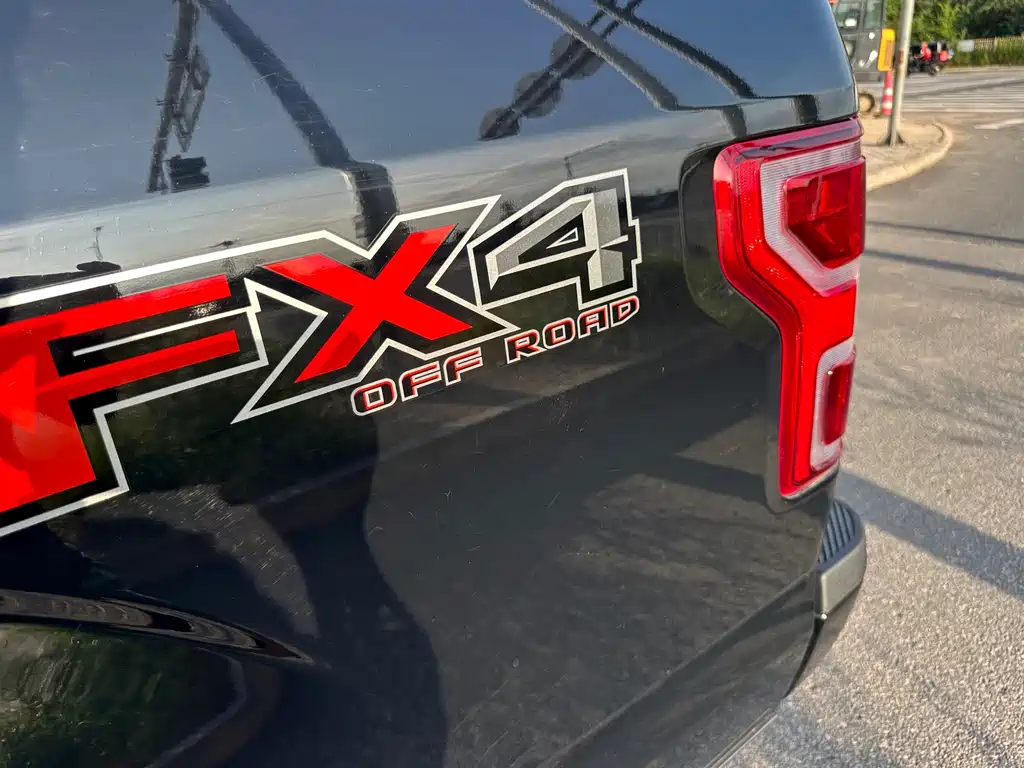 Ford F-150 Raptor — миниатюра 22