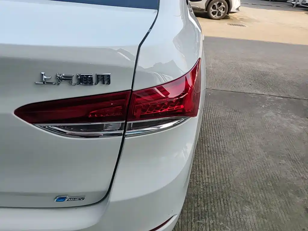 Buick Excelle — миниатюра 8
