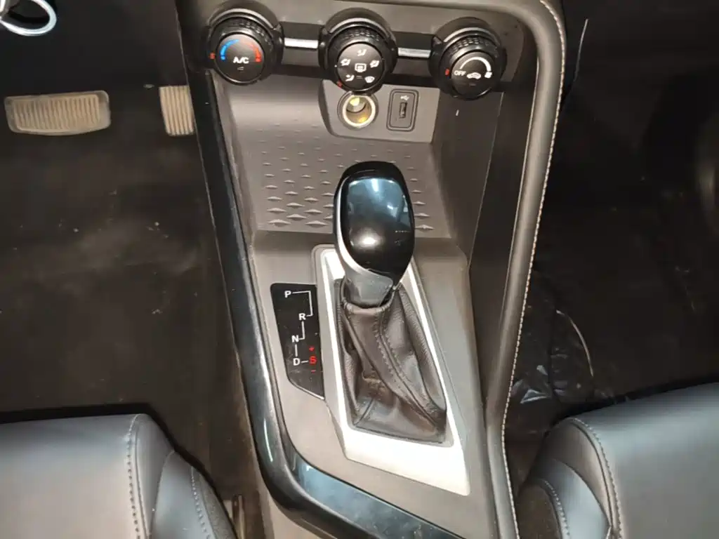 Changan CS15 — миниатюра 14
