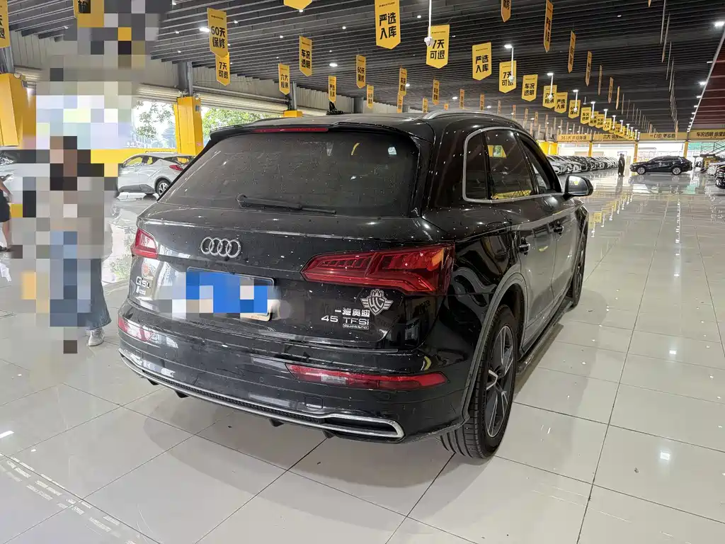 Audi Q5L — миниатюра 2