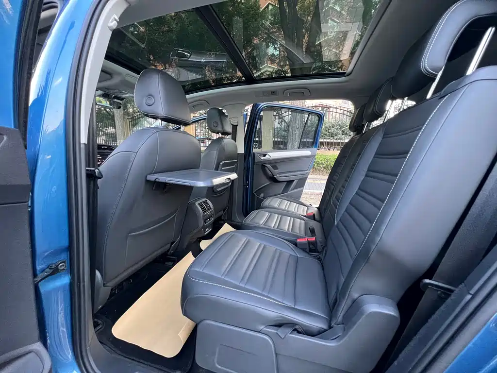 Volkswagen Touran — миниатюра 4