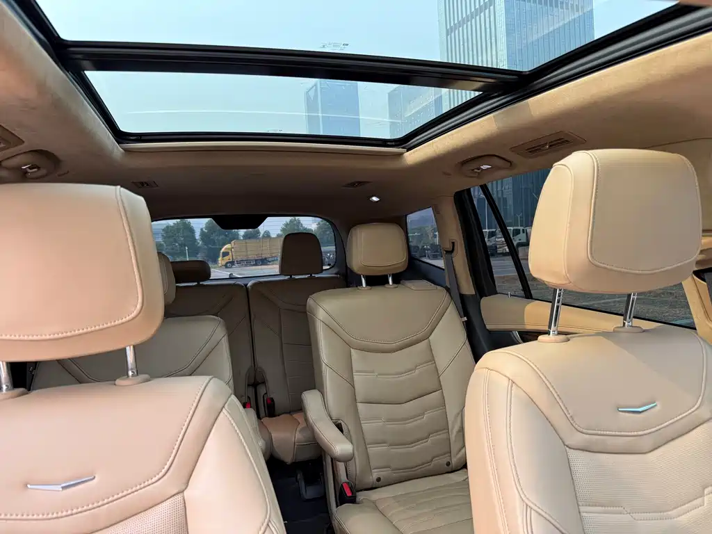 Cadillac XT6 — миниатюра 9
