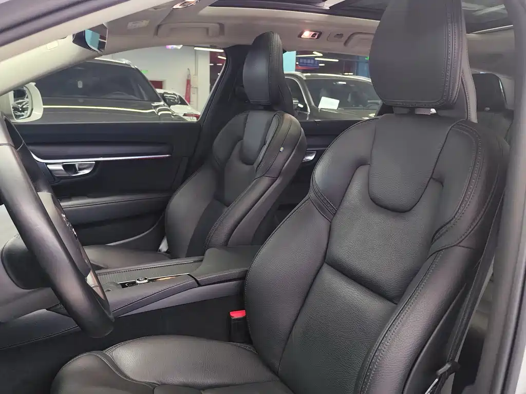 Volvo V90 — миниатюра 5