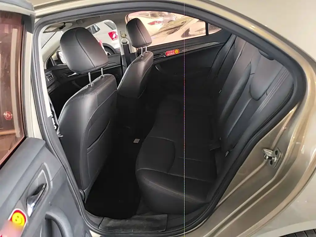 Roewe 360 — миниатюра 17