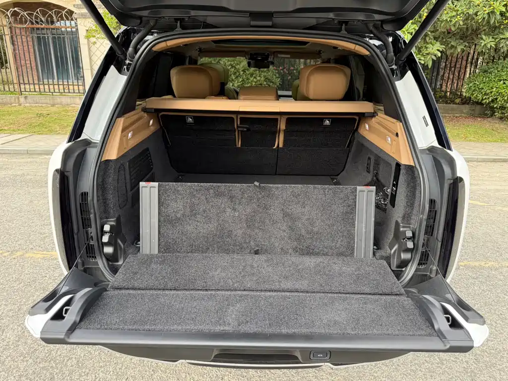 Land Rover Range Rover — миниатюра 28