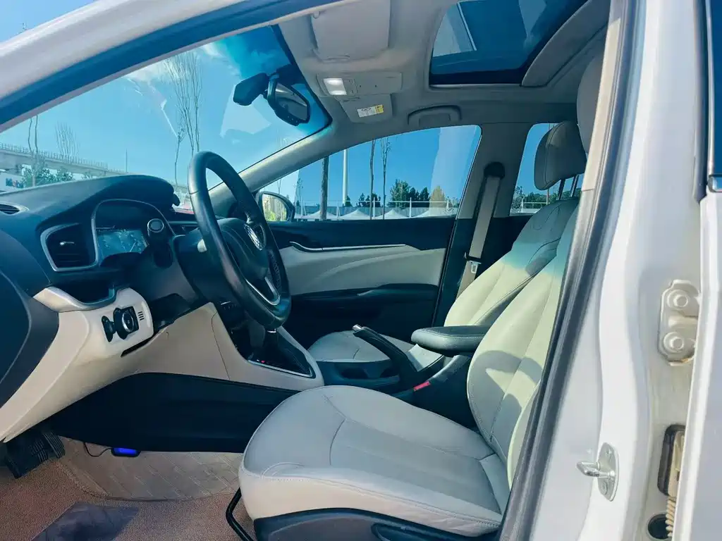 Buick Excelle — миниатюра 4