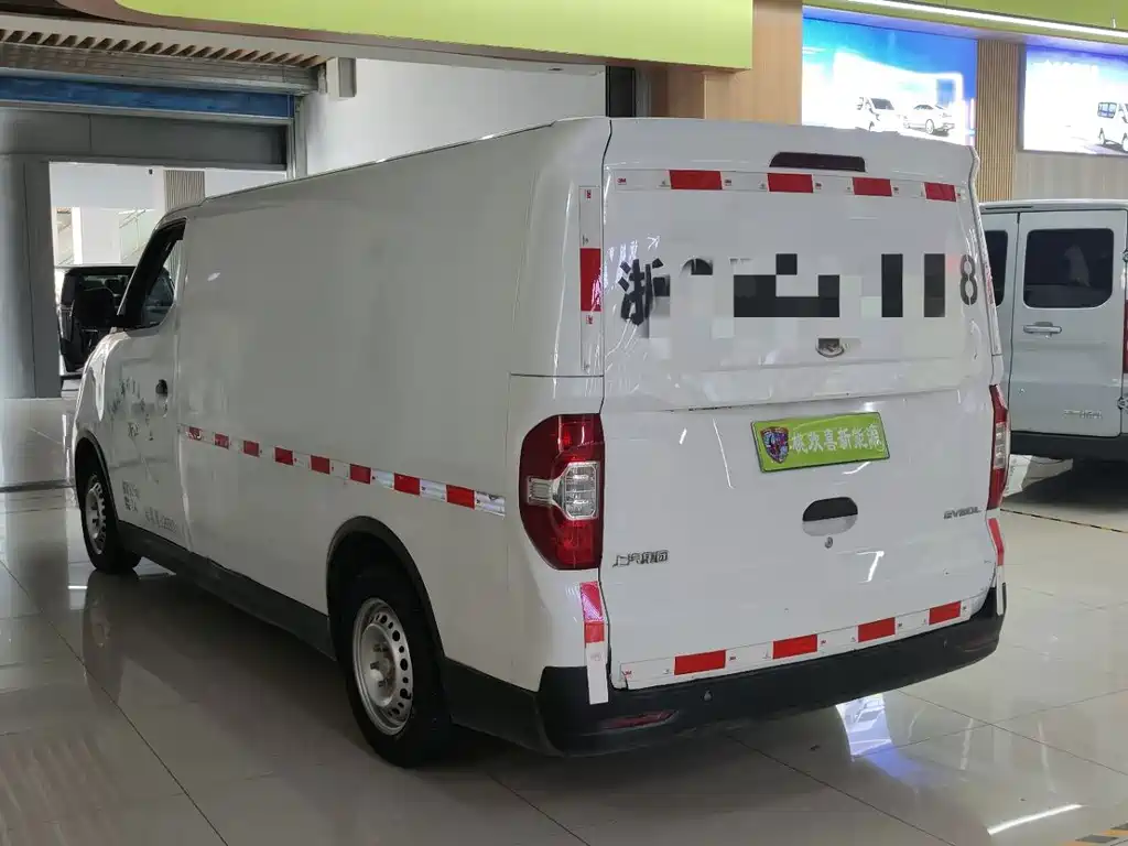 MAXUS EV30 — миниатюра 6