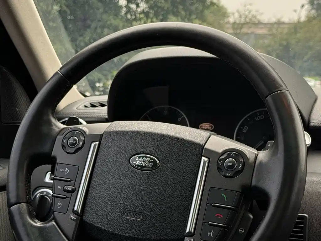 Land Rover Discovery — миниатюра 3
