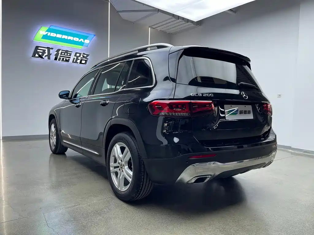 Mercedes-Benz GLB — миниатюра 9