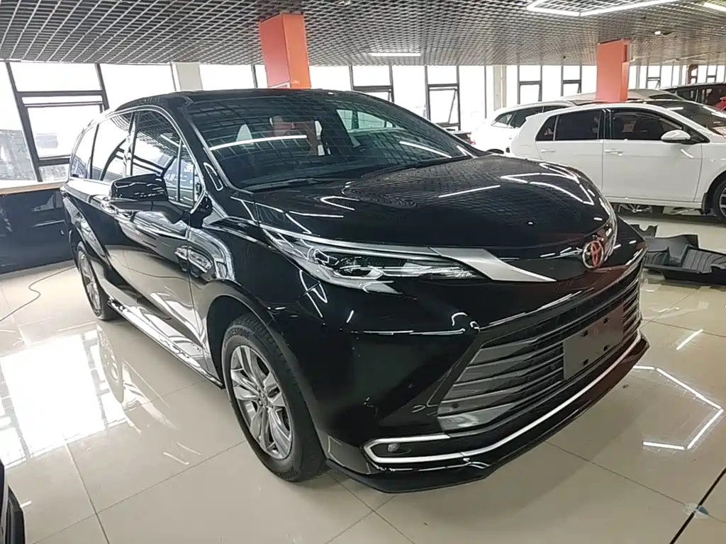 Toyota Sienna — миниатюра 4