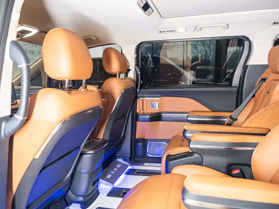 Hongqi Hongqi HQ9 PHEV — миниатюра 13