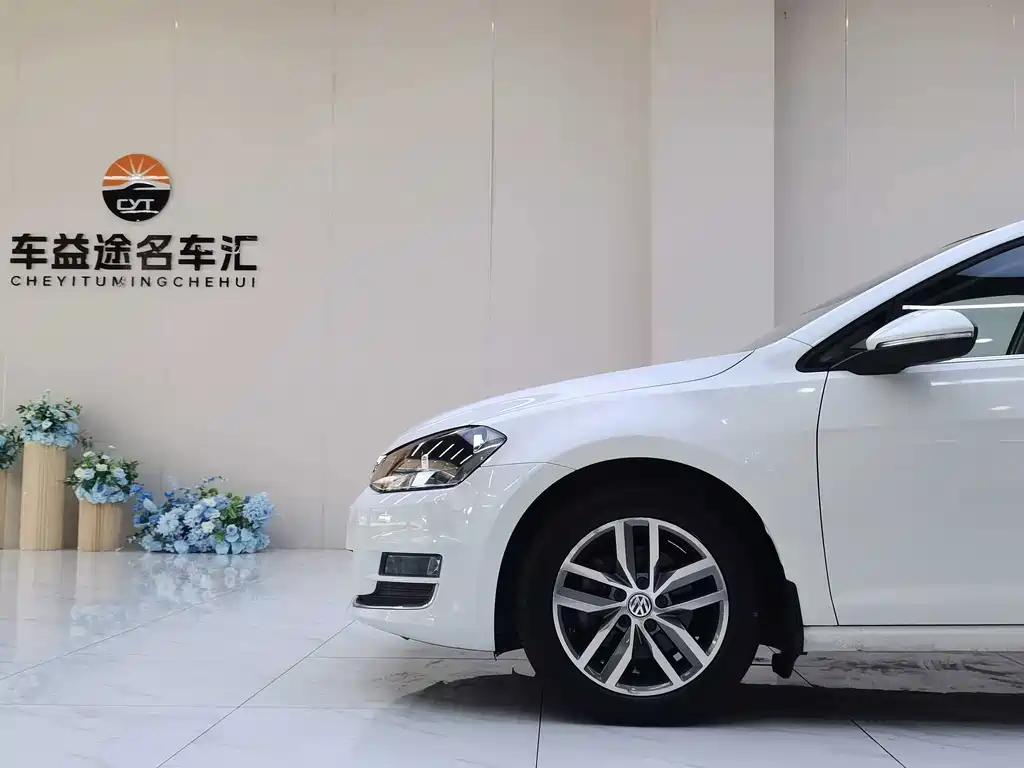 Volkswagen Golf 2016 230TSI AT Luxury