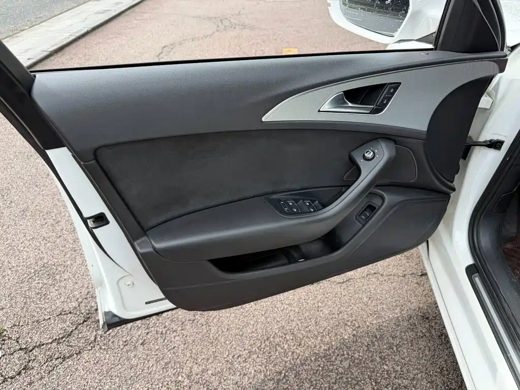 Audi A6L — миниатюра 6