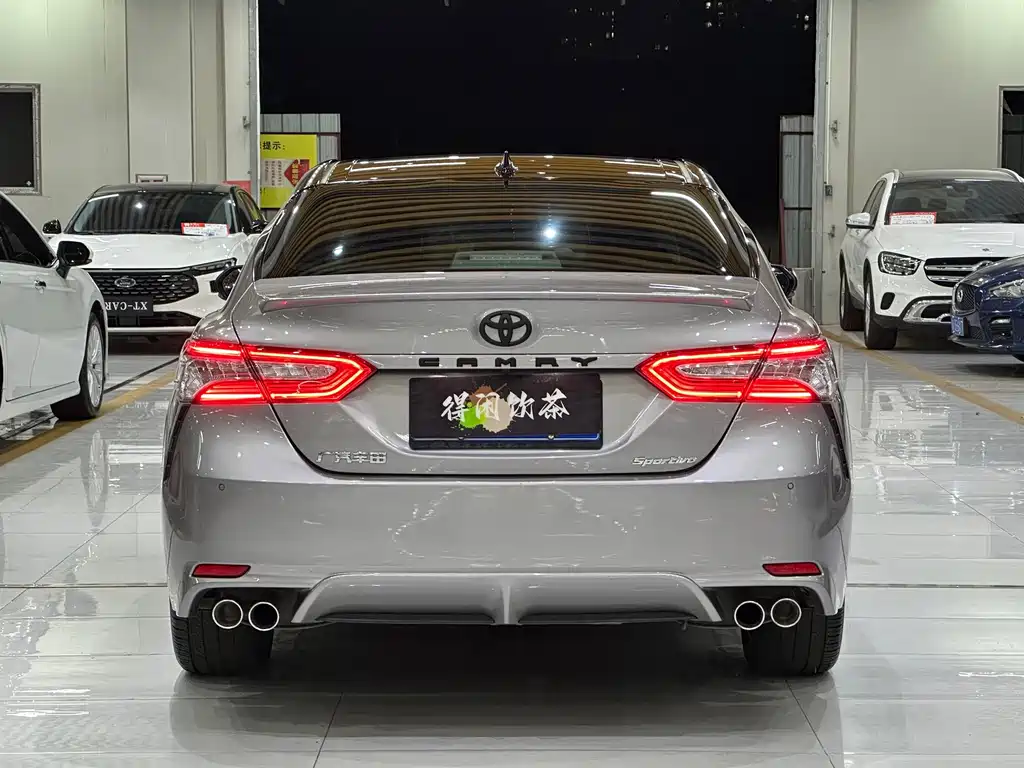 Toyota Camry — миниатюра 15