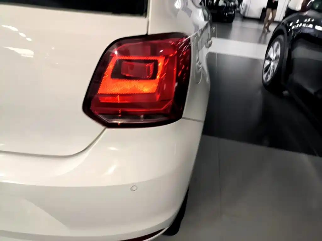 Volkswagen Polo — миниатюра 8