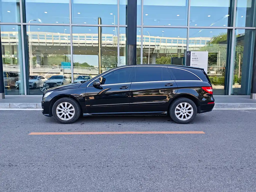 Mercedes-Benz R-Class — миниатюра 2