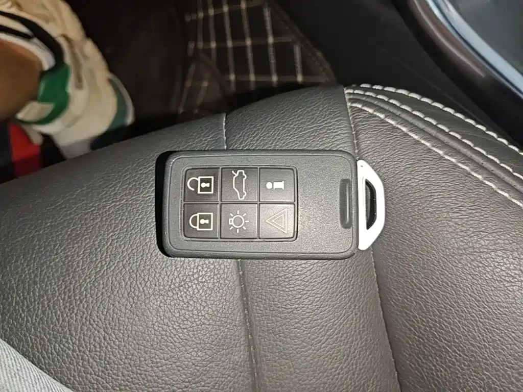 Volvo XC60 — миниатюра 9