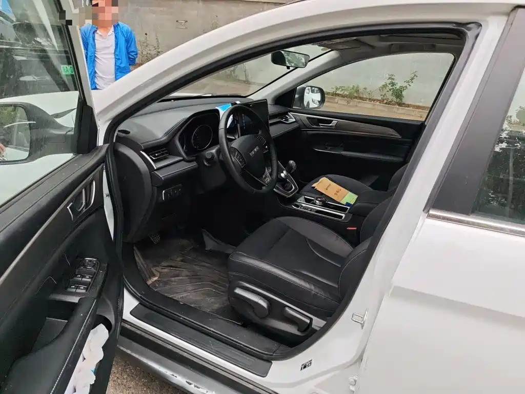 Haval M6 — миниатюра 12