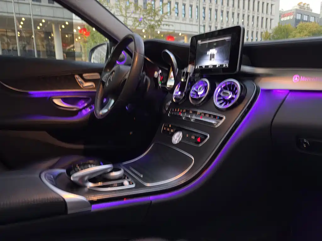 Mercedes-Benz C-Class — миниатюра 9