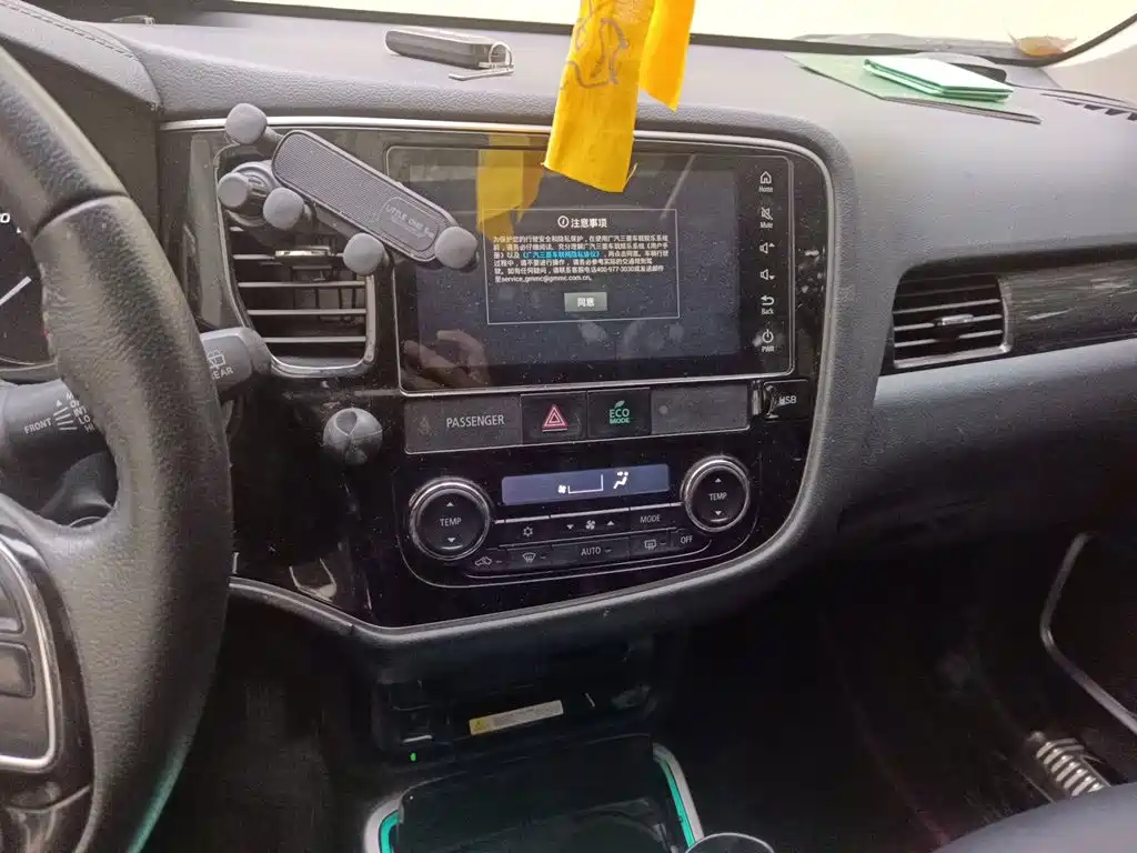 Mitsubishi Outlander — миниатюра 14