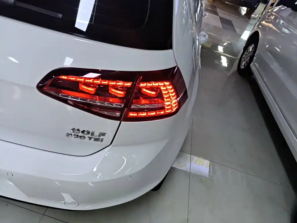 Volkswagen Golf — миниатюра 8
