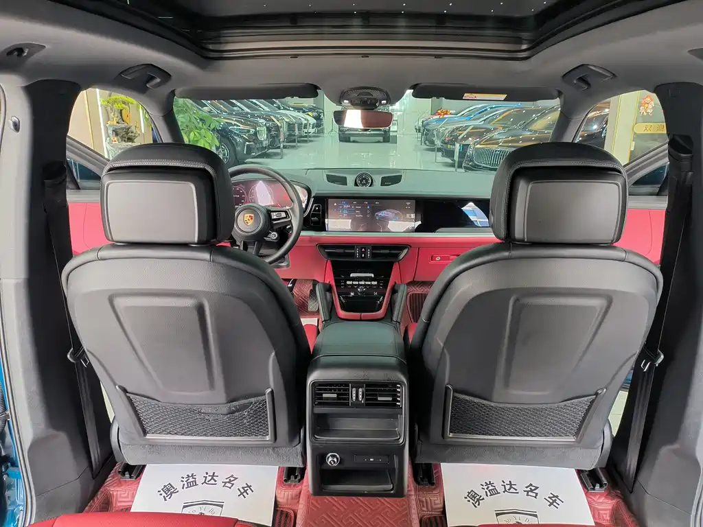 Porsche Cayenne — миниатюра 22