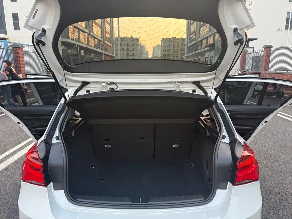 BMW 1 Series (Import) — миниатюра 13