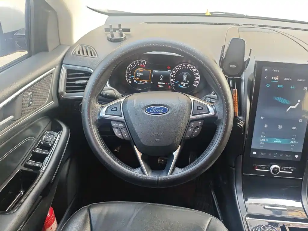 Ford Edge — миниатюра 6
