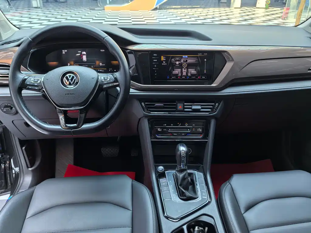 Volkswagen Tharu — миниатюра 9