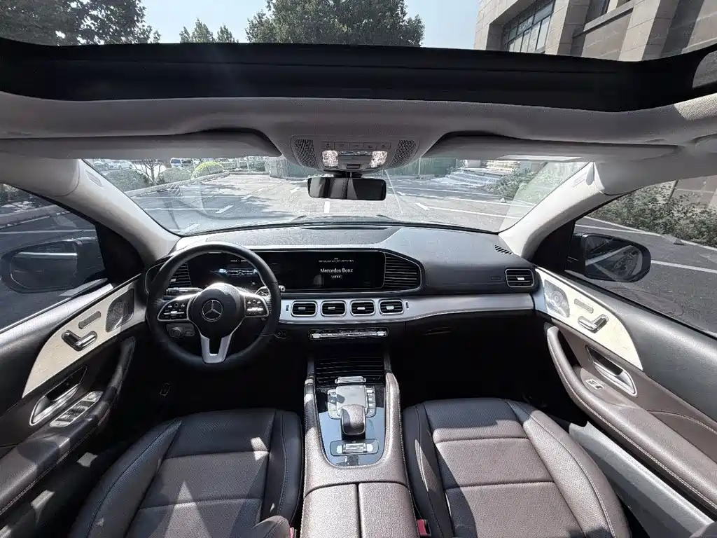 Mercedes-Benz GLE (Import) — миниатюра 4