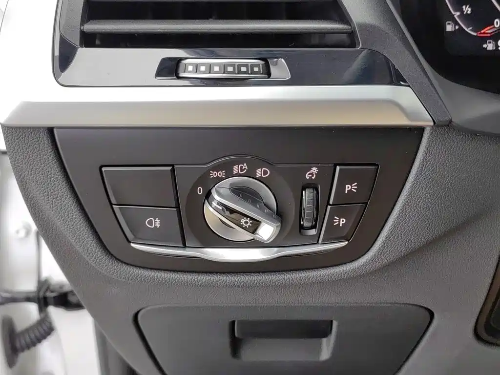 BMW X3 — миниатюра 21