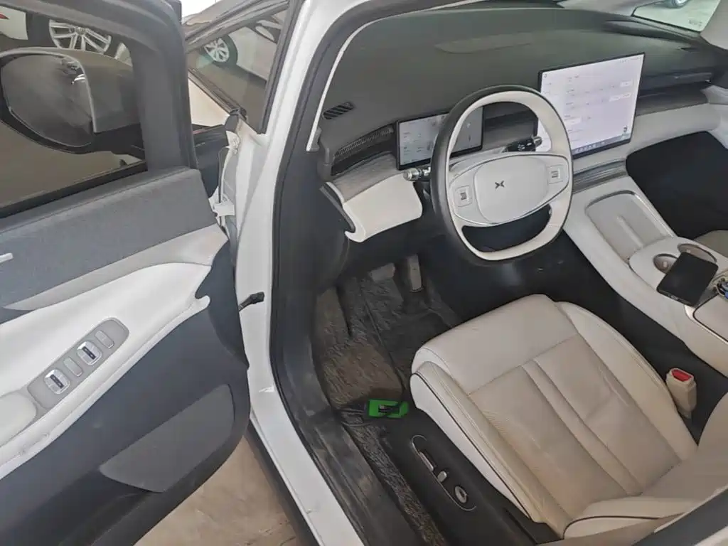 XPeng X9 — миниатюра 16