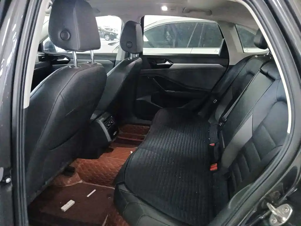 Volkswagen Sagitar — миниатюра 9