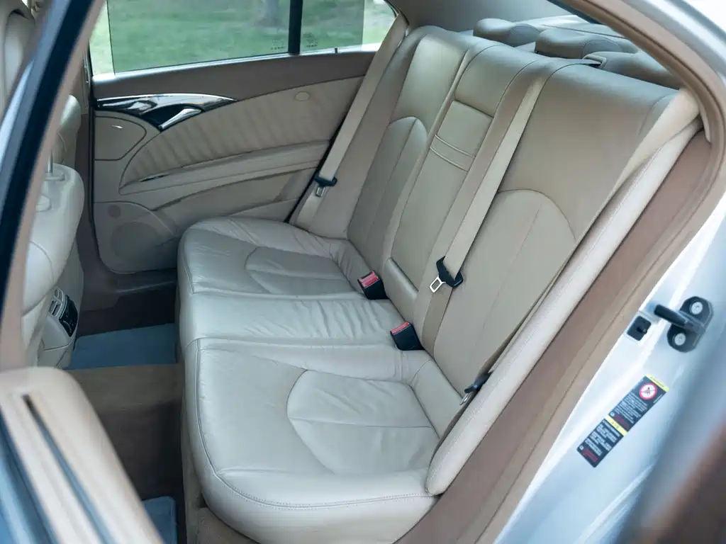 Mercedes-Benz E-Class — миниатюра 19