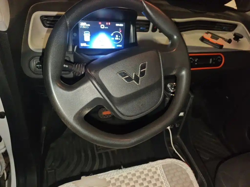 Wuling MINIEV — миниатюра 12