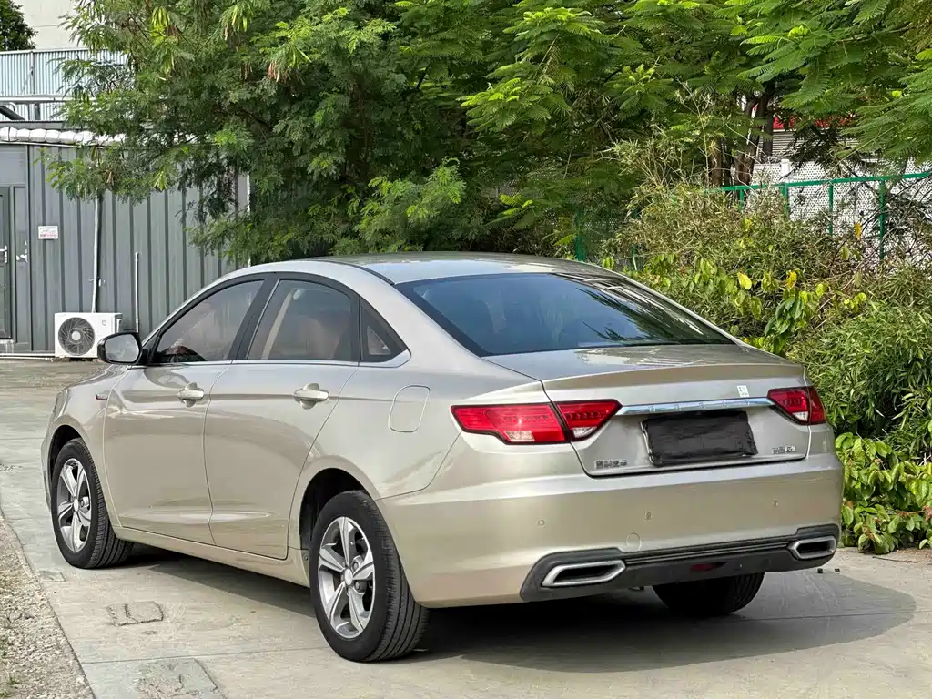 Geely Emgrand GL — миниатюра 4