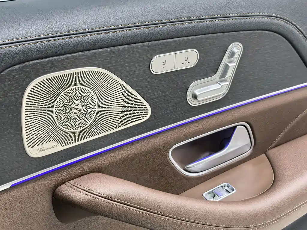 Mercedes-Benz GLS — миниатюра 17