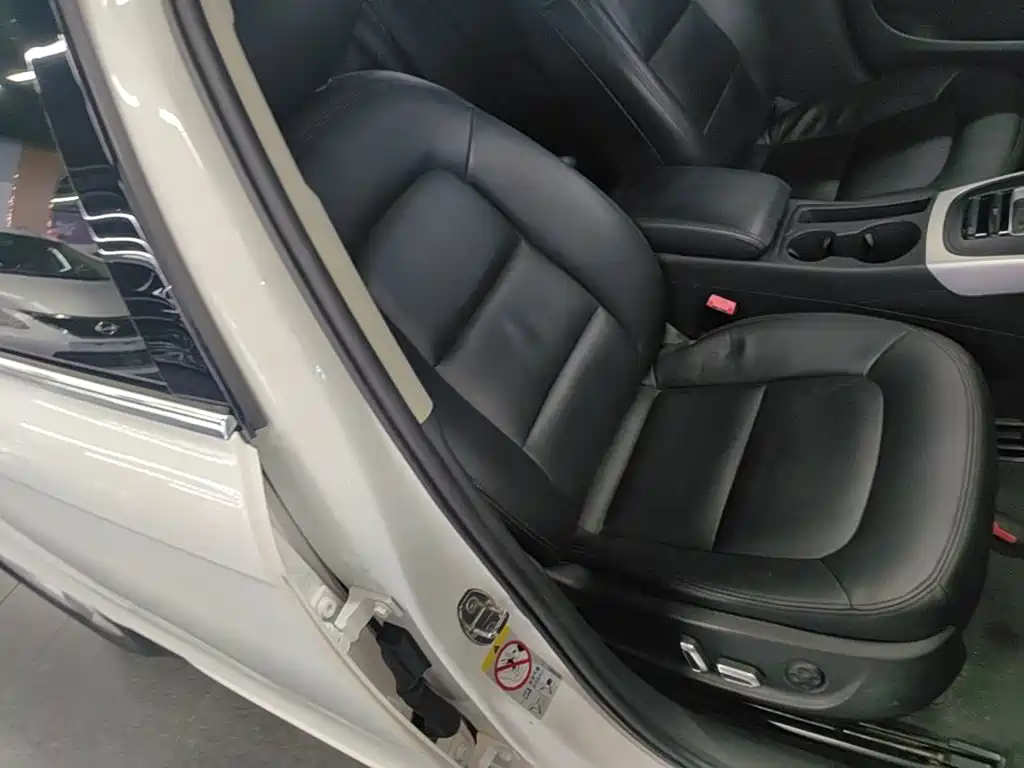 Audi A4L — миниатюра 25