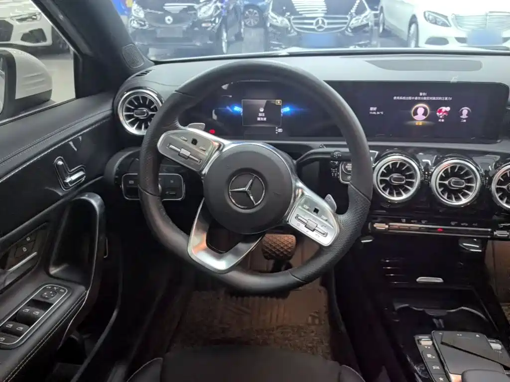 Mercedes-Benz A-Class — миниатюра 11