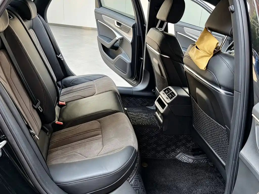 Audi A6L — миниатюра 12
