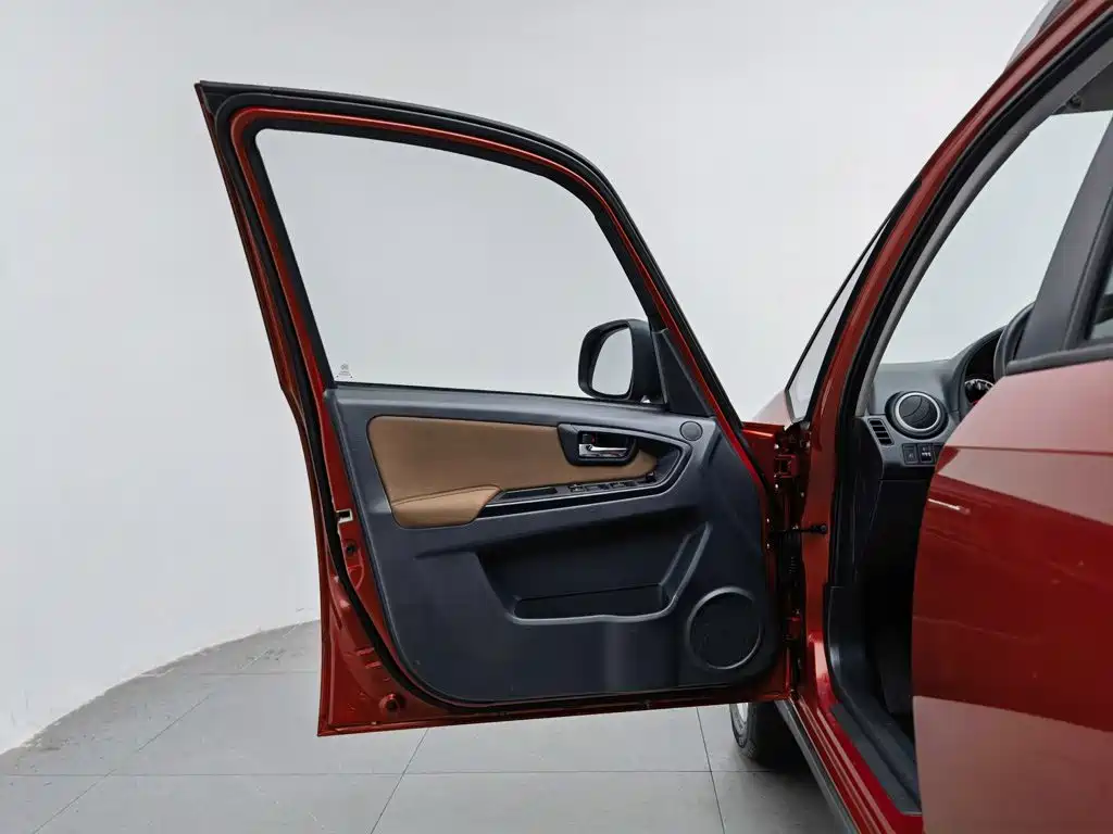 Suzuki SX4 — миниатюра 8