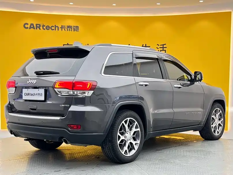 Jeep Grand Cherokee (Import) — миниатюра 5