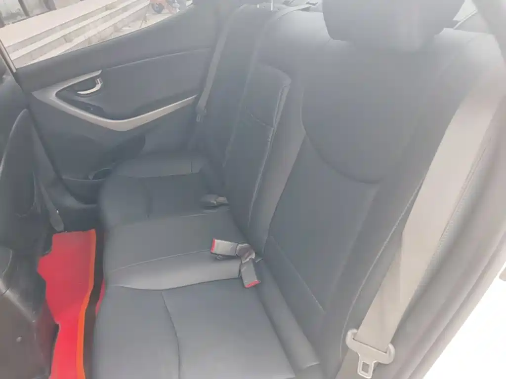 Hyundai Elantra Langdong — миниатюра 17
